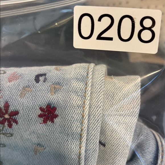 Driftwood Roxy Jeans Crop Flare Floral Embroidery Raw Hem Cut Off Denim 26 - Picture 14 of 14